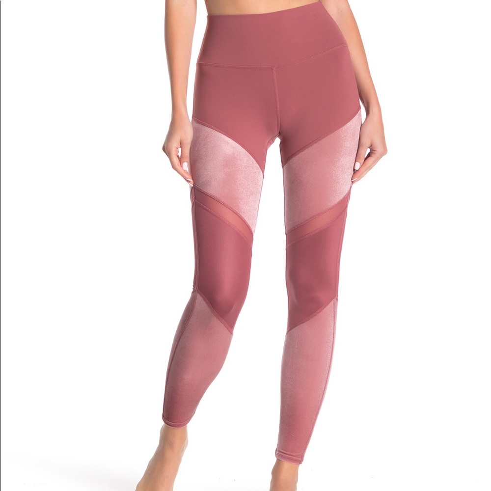 Alo Rosewood Velvet Pink leggings